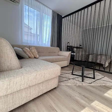 Karolina 65 Słoneczny Brzeg